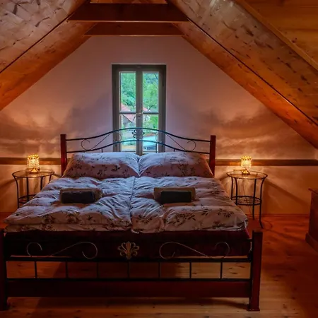 Apartment Golden Serafin - Romantic Below Karlstejn